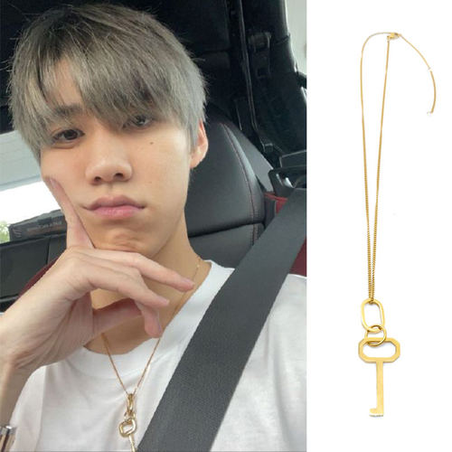 choker黄金色几何钛钢钥匙项链