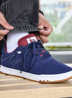 极路客极路客蚁系列反毛皮蓝红色低帮男女冷沾大底专业复古滑板鞋