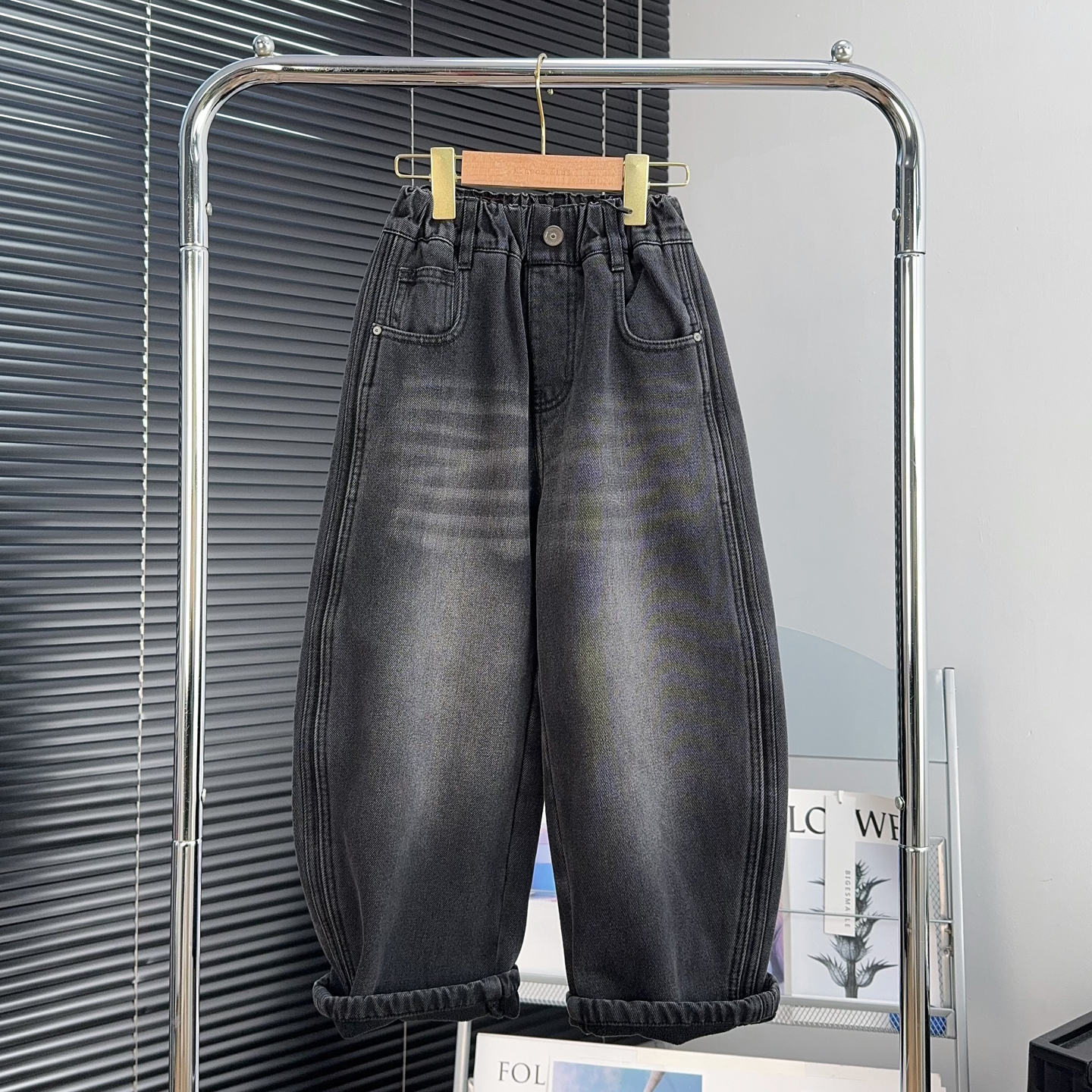 品牌童装男女童加绒牛仔裤2025冬季儿童黑色裤子中大童加厚长裤潮