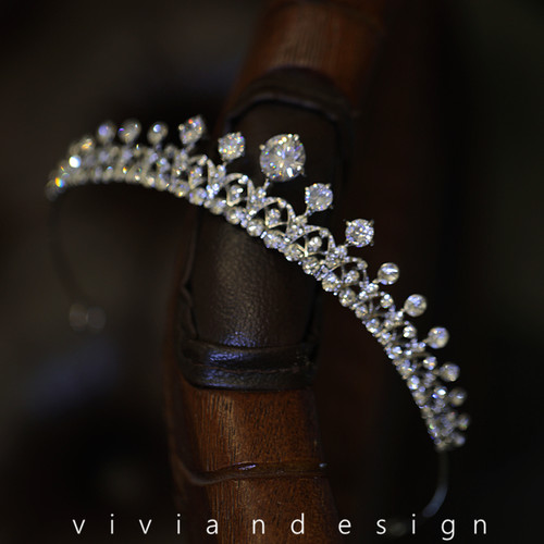 超闪简约甜美精致小巧皇冠生日礼