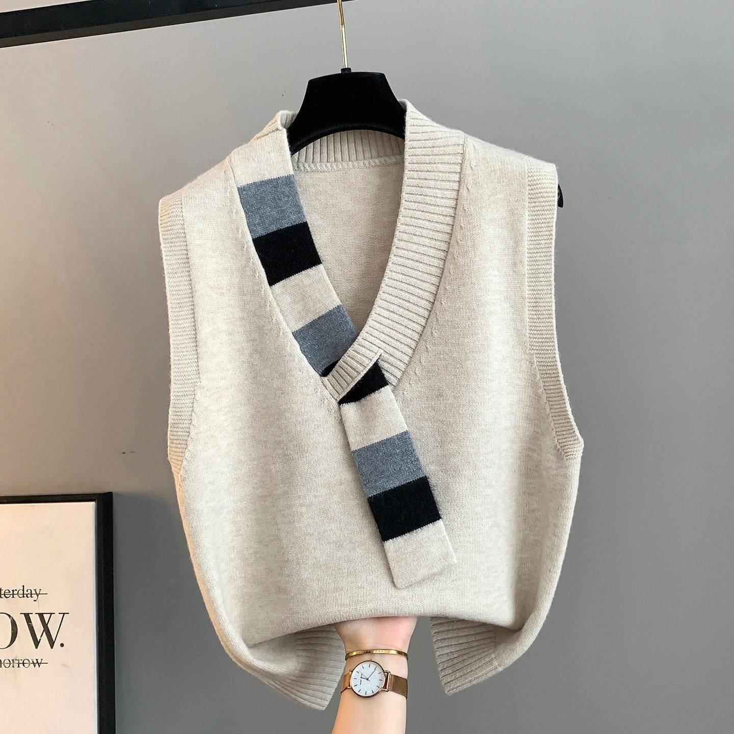 设计感时髦洋气马甲毛衣女款2025新款宽松外穿针织背心秋冬叠穿,女装/女士精品,马夹,淘宝优惠券,粉丝福利购,淘宝优惠卷