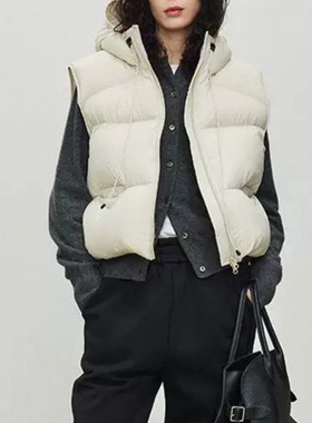 羽绒马甲2025秋冬新款轻柔泡芙蓬松连帽90白鹅羽绒马甲女短款马甲
