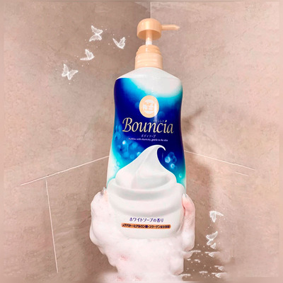 日本COW牛乳石碱沐浴露