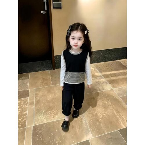韩版女童2026春秋新款学院风条纹针织马甲小女孩黑色休闲裤两件套