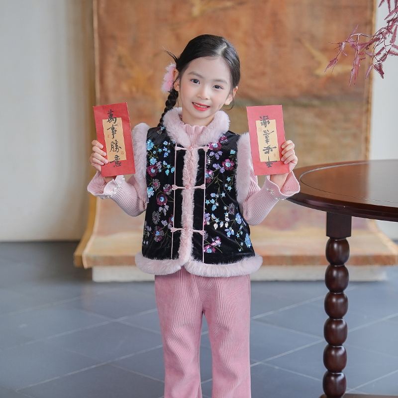 80879M女童新中式国风盘扣丝绒马甲背心冬装2025新款小女孩拜年服
