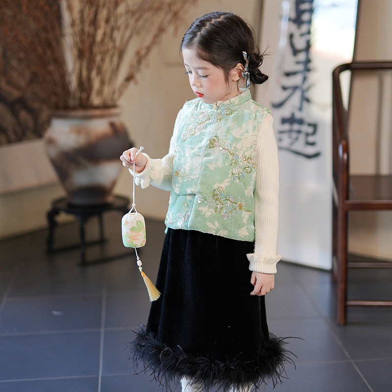 女童汉服国风拜年服马甲冬装2025新款儿童保暖盘扣旗袍背心上衣,童装/婴儿装/亲子装,汉服,淘宝优惠券,粉丝福利购,淘宝优惠卷