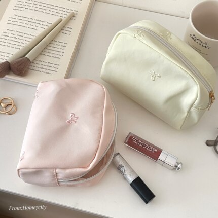 ins风刺绣蝴蝶结化妆包差旅随身洗漱包便携旅行收纳小包护肤品包