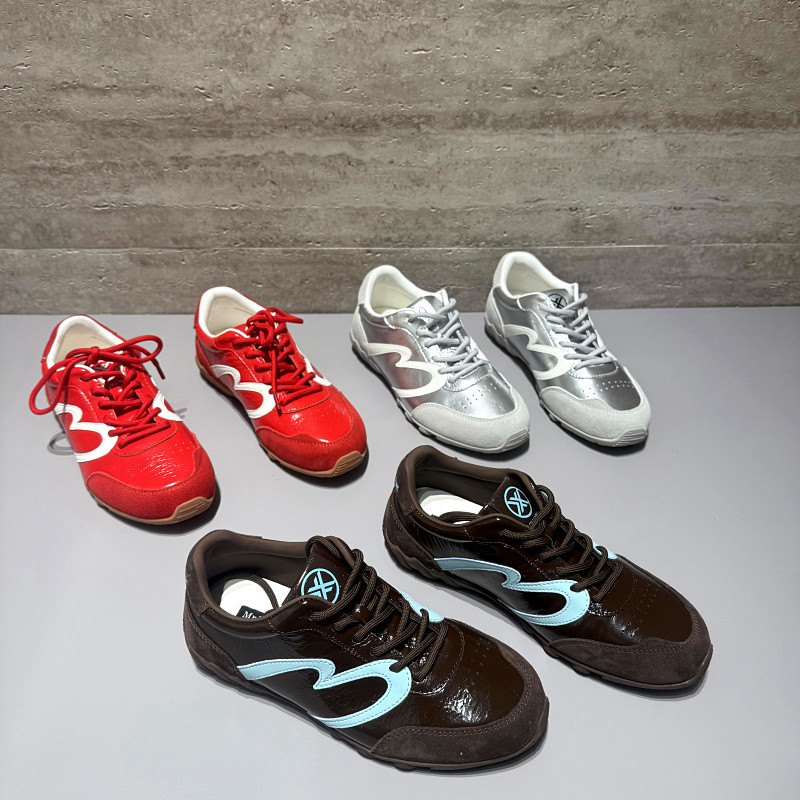 欧洲站女鞋2026年早春新款欧货真皮低跟平底德训鞋时尚运动休闲鞋,女鞋,时尚休闲鞋,淘宝优惠券,粉丝福利购,淘宝优惠卷