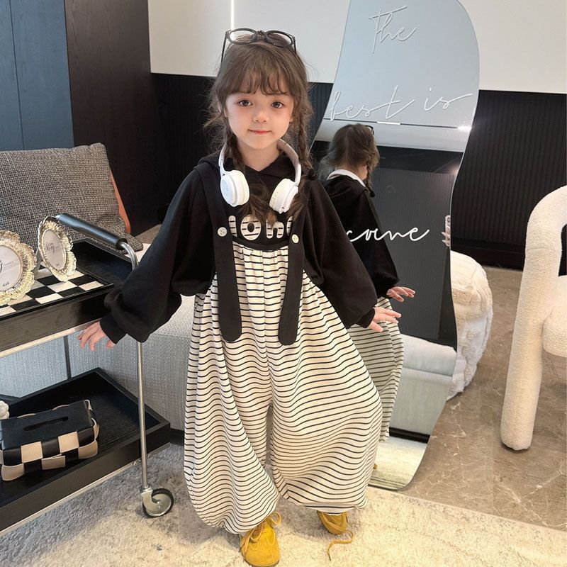 女童春装背带裤套装2026新款儿童条纹时髦洋气两件套宝宝春秋衣服图片