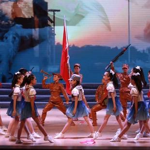 铭记舞蹈演出表演服装服你们告诉我演出服专业设计定制W