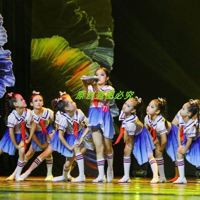 你们告诉我演出舞蹈服装