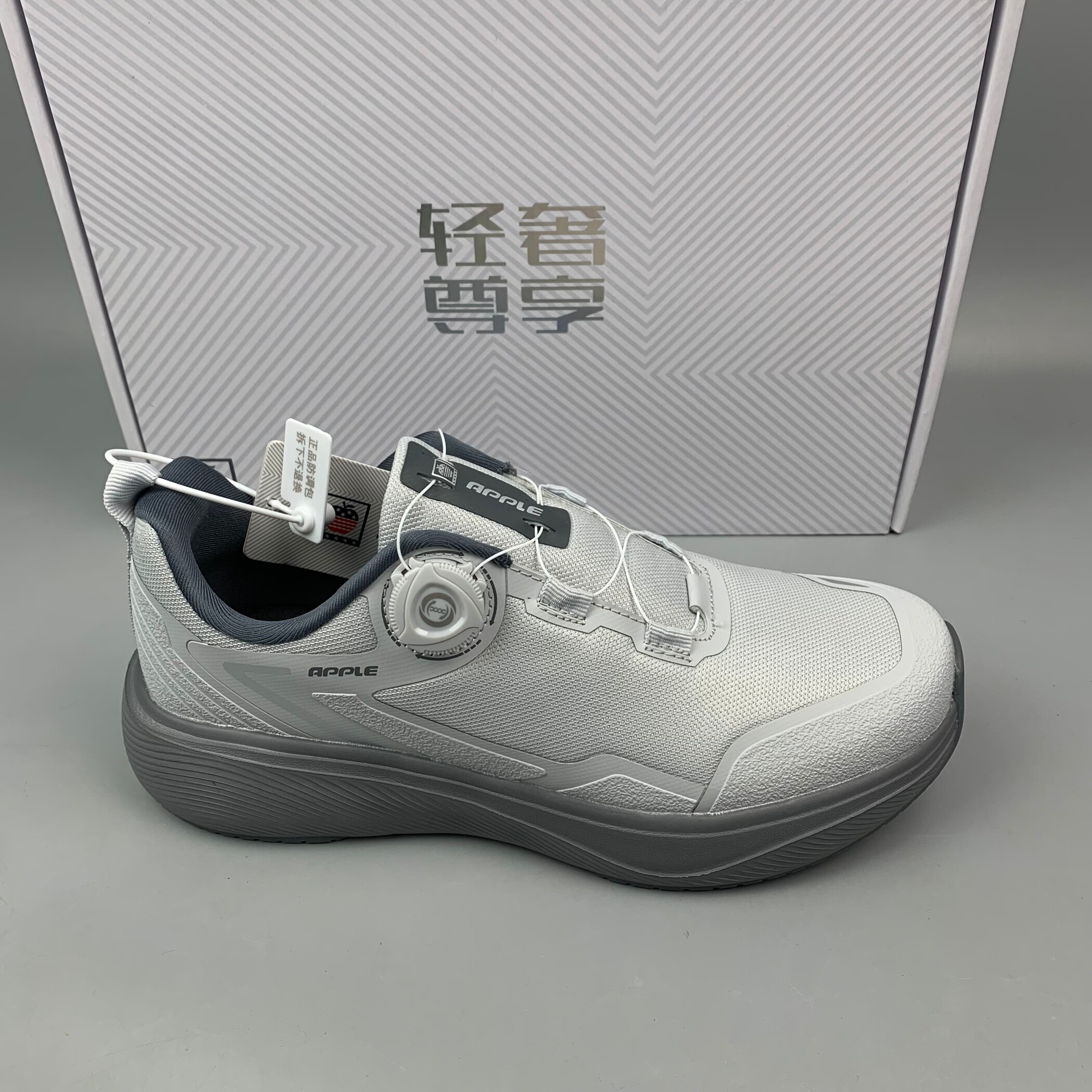 轻便舒适男女款越野跑鞋低帮透气便捷旋转扣健身运动鞋~动静随行