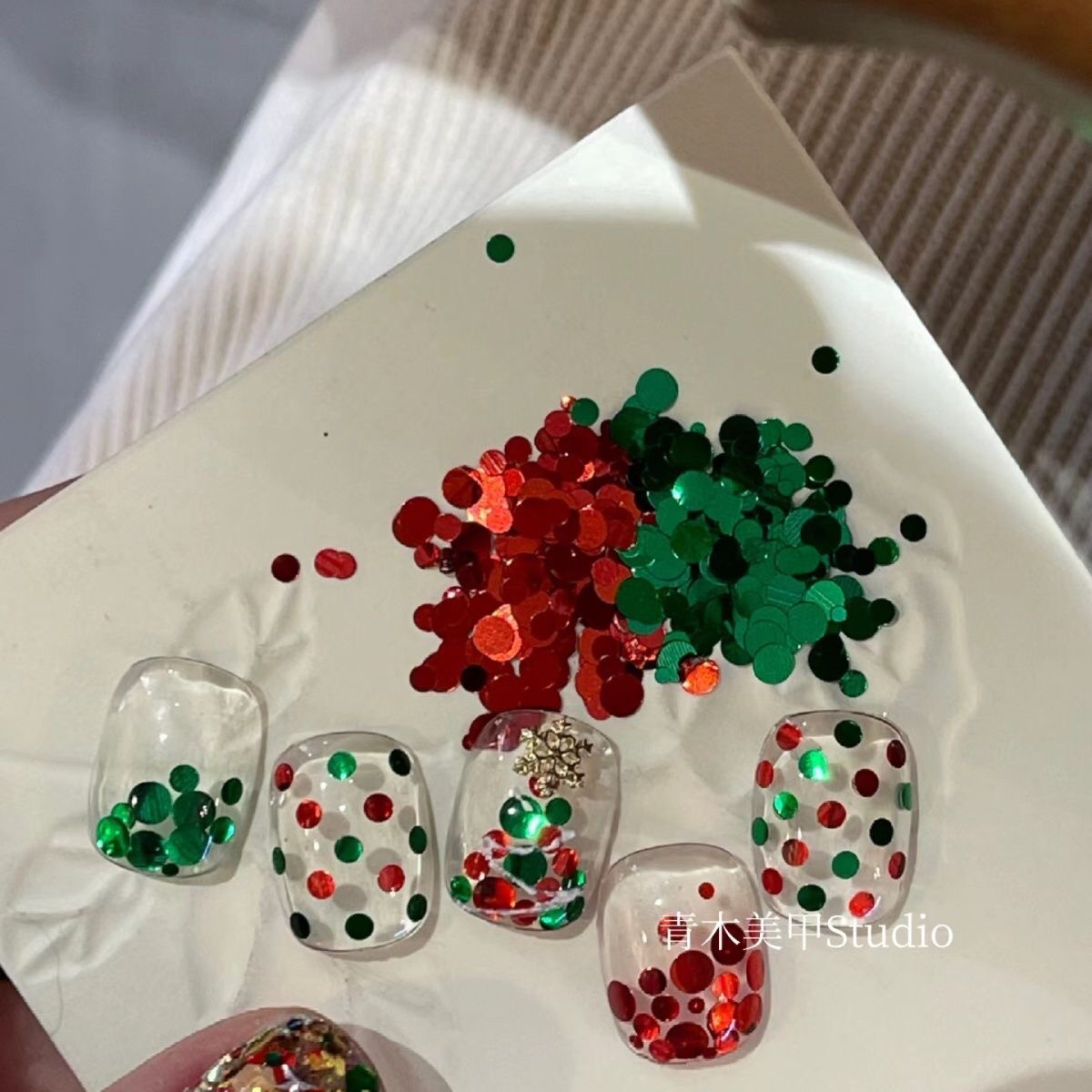 QINGMU青木美甲亮片圣诞特辑可爱圆点点高闪红绿撞色节日闪粉