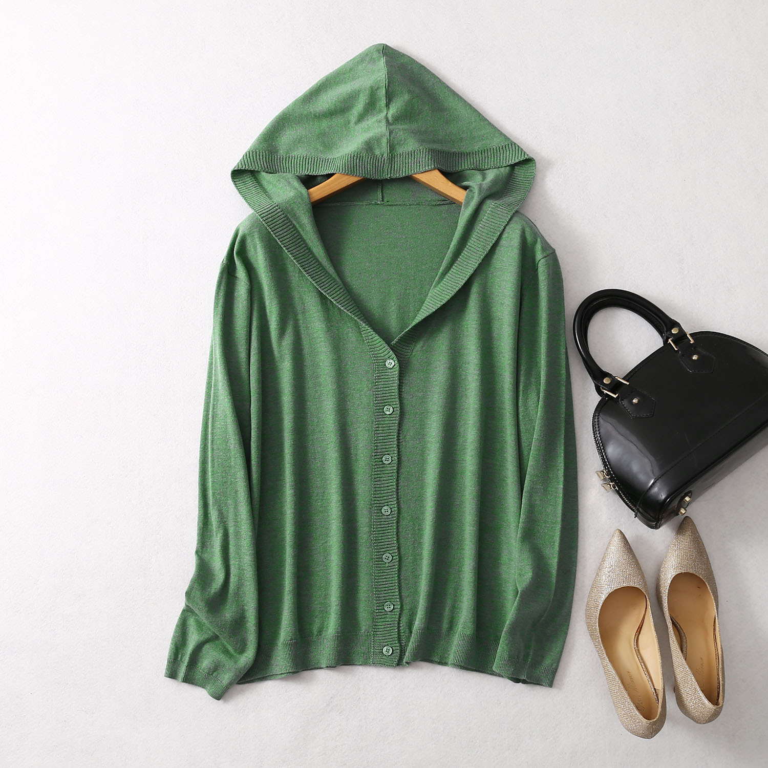 带帽开衫针织绢丝长袖毛衣