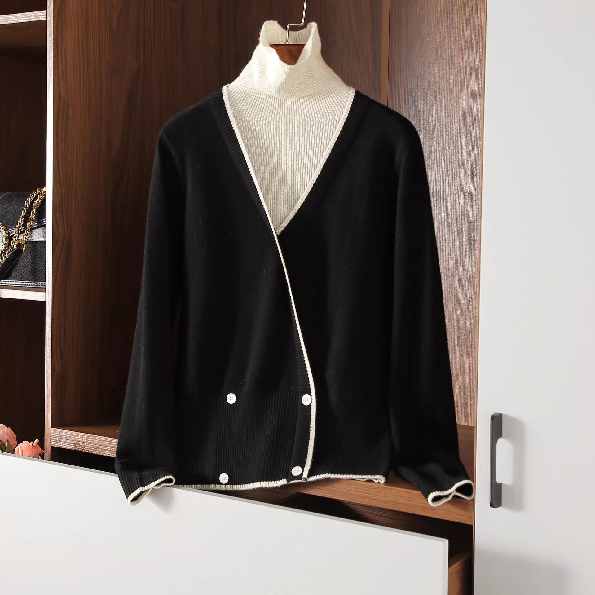 年底亏本清仓100%全羊毛撞色双排扣堆堆领假二件套头衫女高领针织,女装/女士精品,羊绒衫,淘宝优惠券,粉丝福利购,淘宝优惠卷