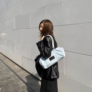 西部牛仔韩国小众包包2024新款水洗单肩牛仔手提包复古大容量腋下