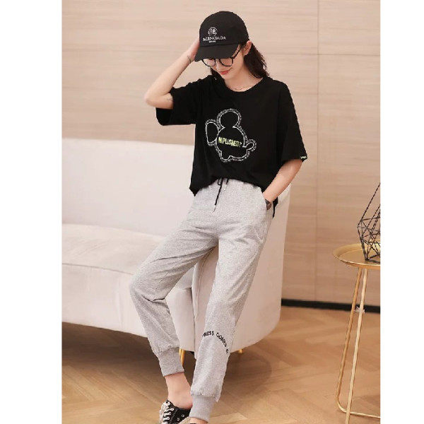 Foreign style black short sleeve Mickey T-Shirt Top Casual Pants Wei pants show thin age reducing suit fashion two piece suit for women