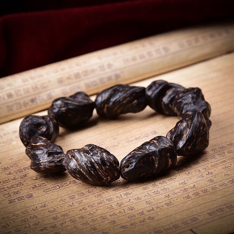 天然印度尼西亚野生高油性虫漏随型沉香手链加里曼丹手串吊坠