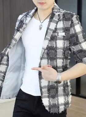 男夏季韩版修身七分袖格子西装青年帅气个性潮流百搭中袖西服外套