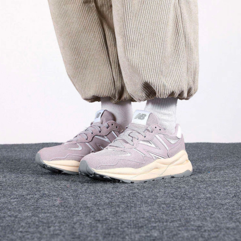 NEW BALANCE NB运动户外训练跑步鞋女性W5740CD