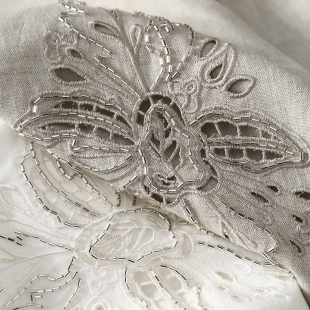 马甲女新 干爽亚麻重工钉珠镂空绣花宽松V领无袖 淘么淘 矜奢静雅