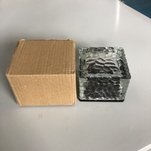 太阳能冰砖灯不包好坏