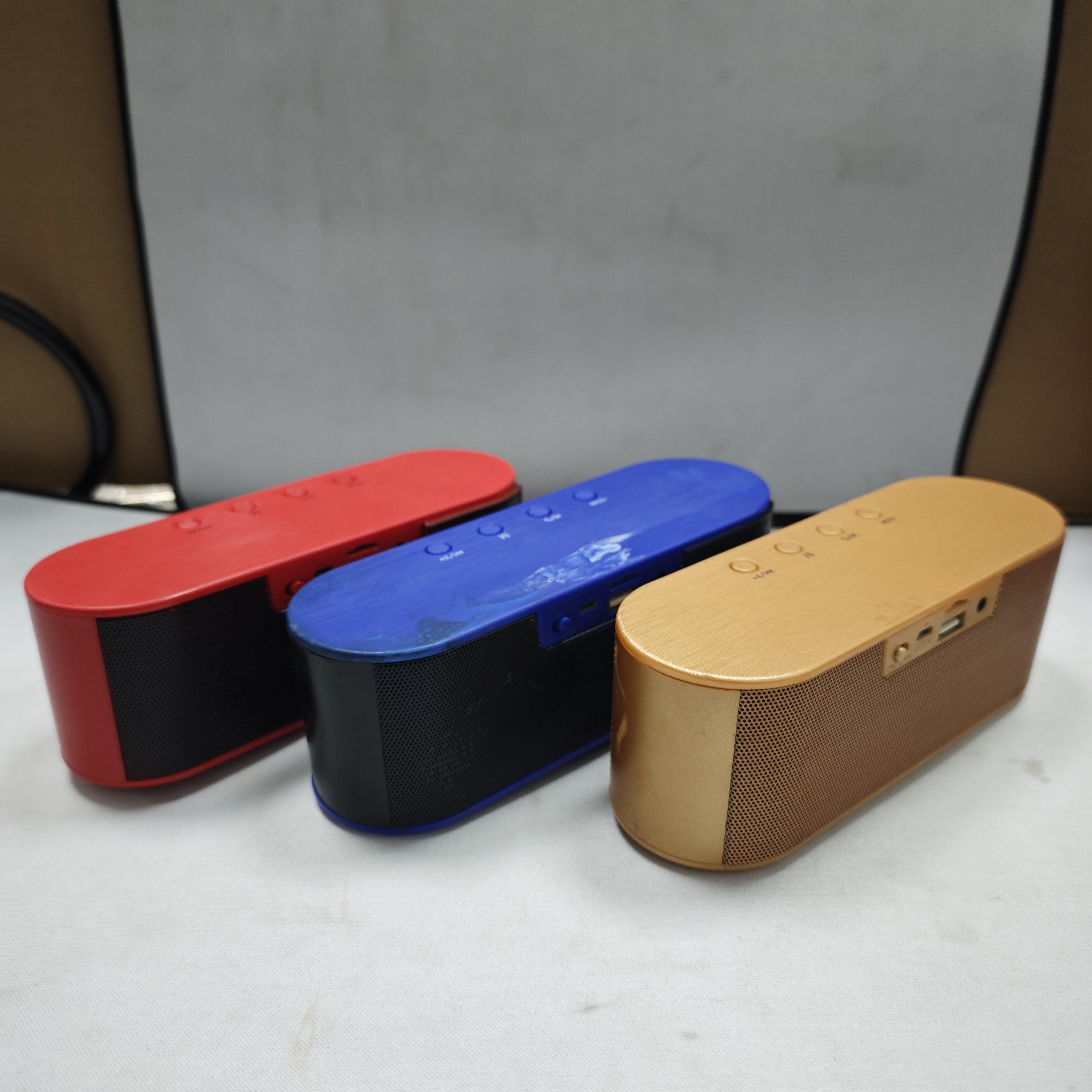 无线小音响蓝牙音箱 颜色随机发 不包好坏 有瑕疵,电子元器件市场,PCB电路板/印刷线路板,淘宝优惠券,粉丝福利购,淘宝优惠卷