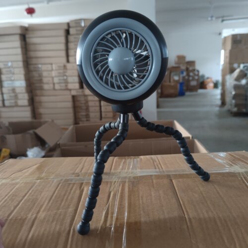 八爪鱼涡轮桌面摇头风扇 三档风速 适应各种场地