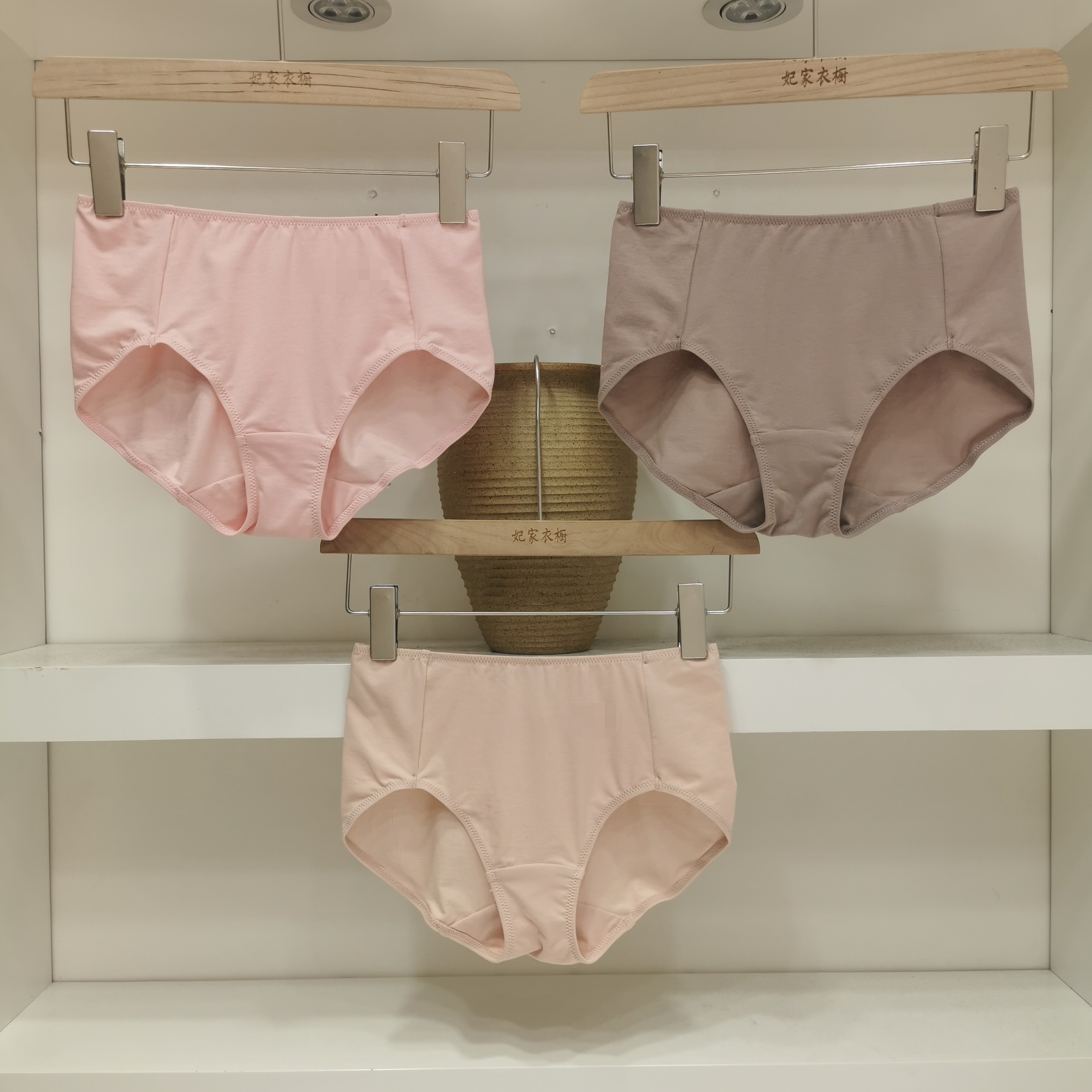 中高腰VS莱卡棉24新款出口韩国原单亲肤舒适百搭纯色女三角裤内裤