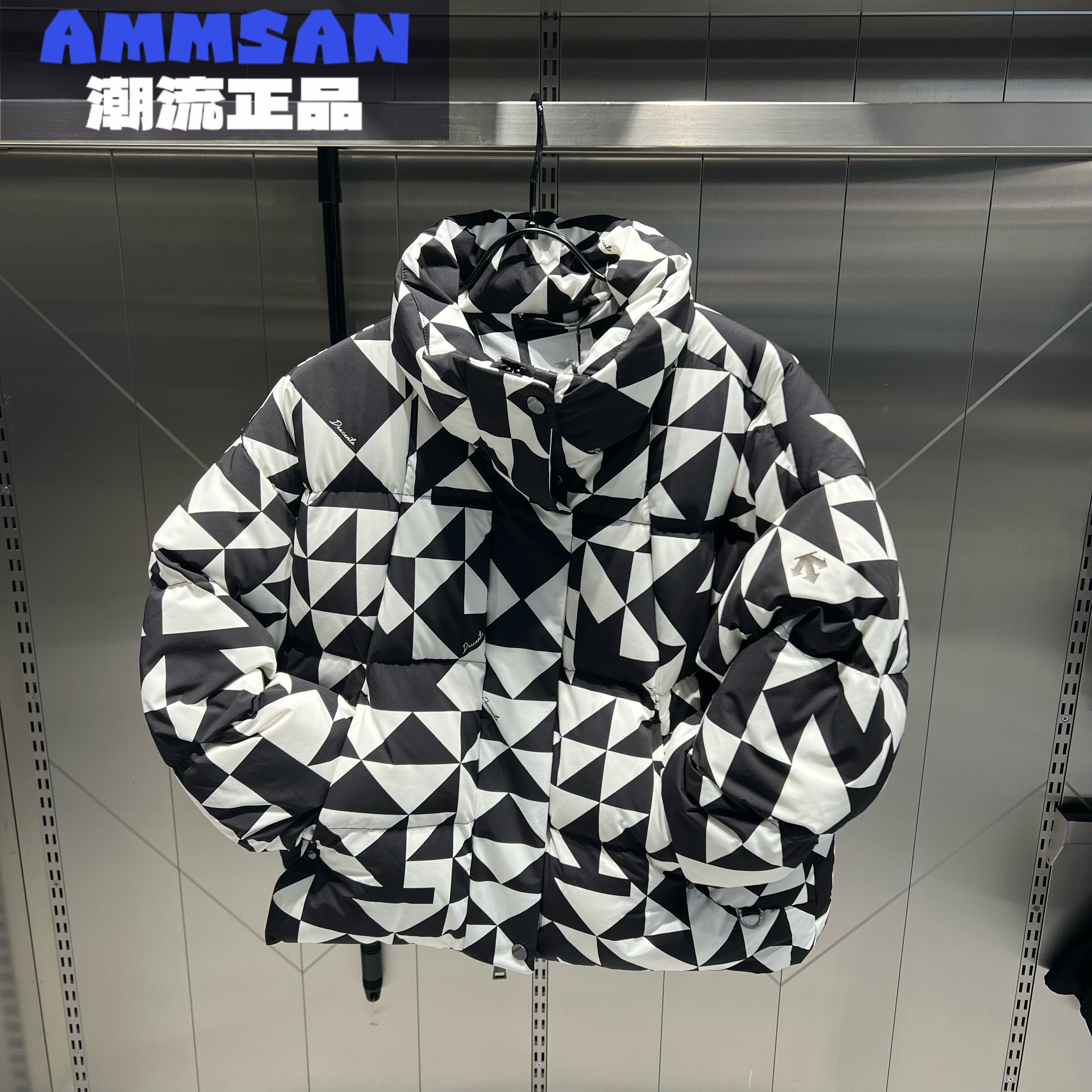 迪桑特DESCENTE SKI女款时尚潮流轻盈保暖面包羽绒服D4432SDJ63