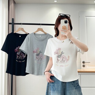 正肩半袖 2026夏装 休闲上衣胖mm宽松圆领小马印花大码 新款 t恤 韩版