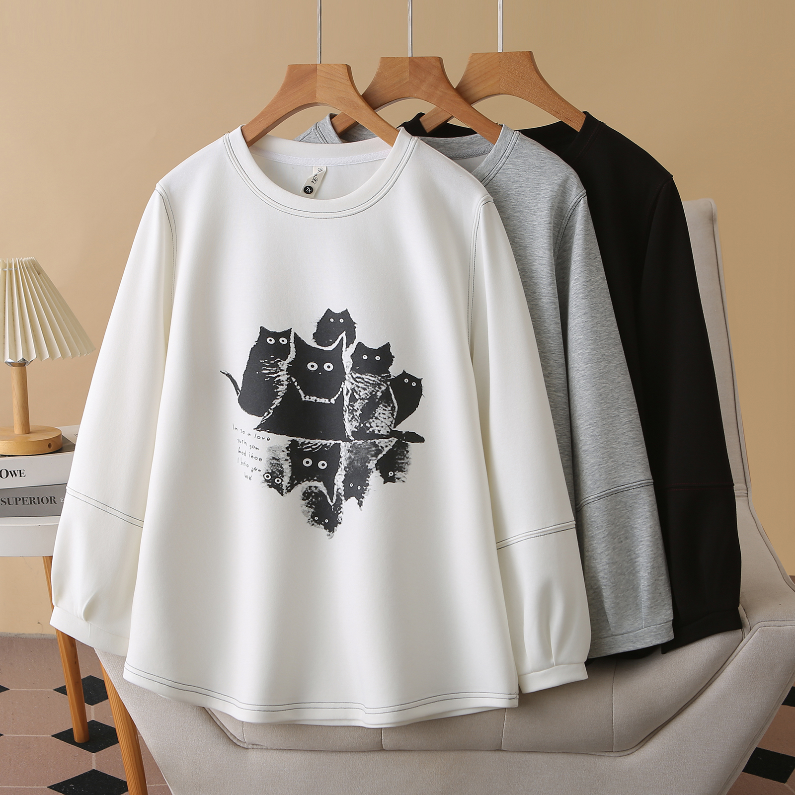 秋装新款休闲大码打底衫设计感圆领长袖打底衫猫咪印花灯笼袖卫衣