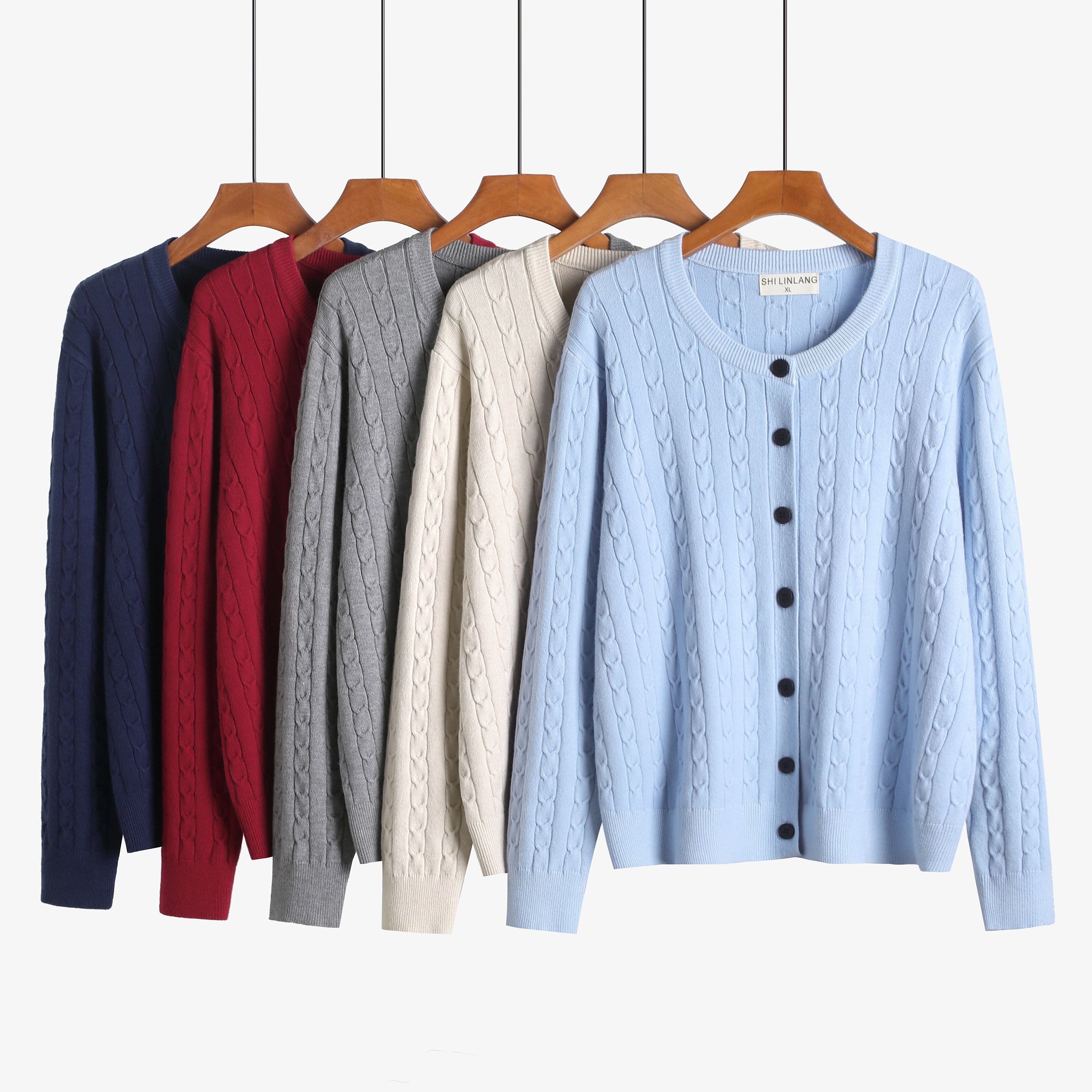 大码冬装新款糖果色麻花针织开衫女简约圆领长袖纽扣纯色毛衣外套