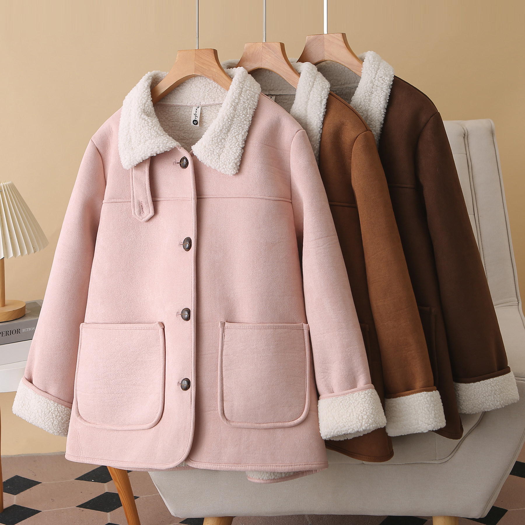 冬季保暖上衣大码新款设计感皮毛一体双口袋羊羔毛拼接鹿皮绒外套