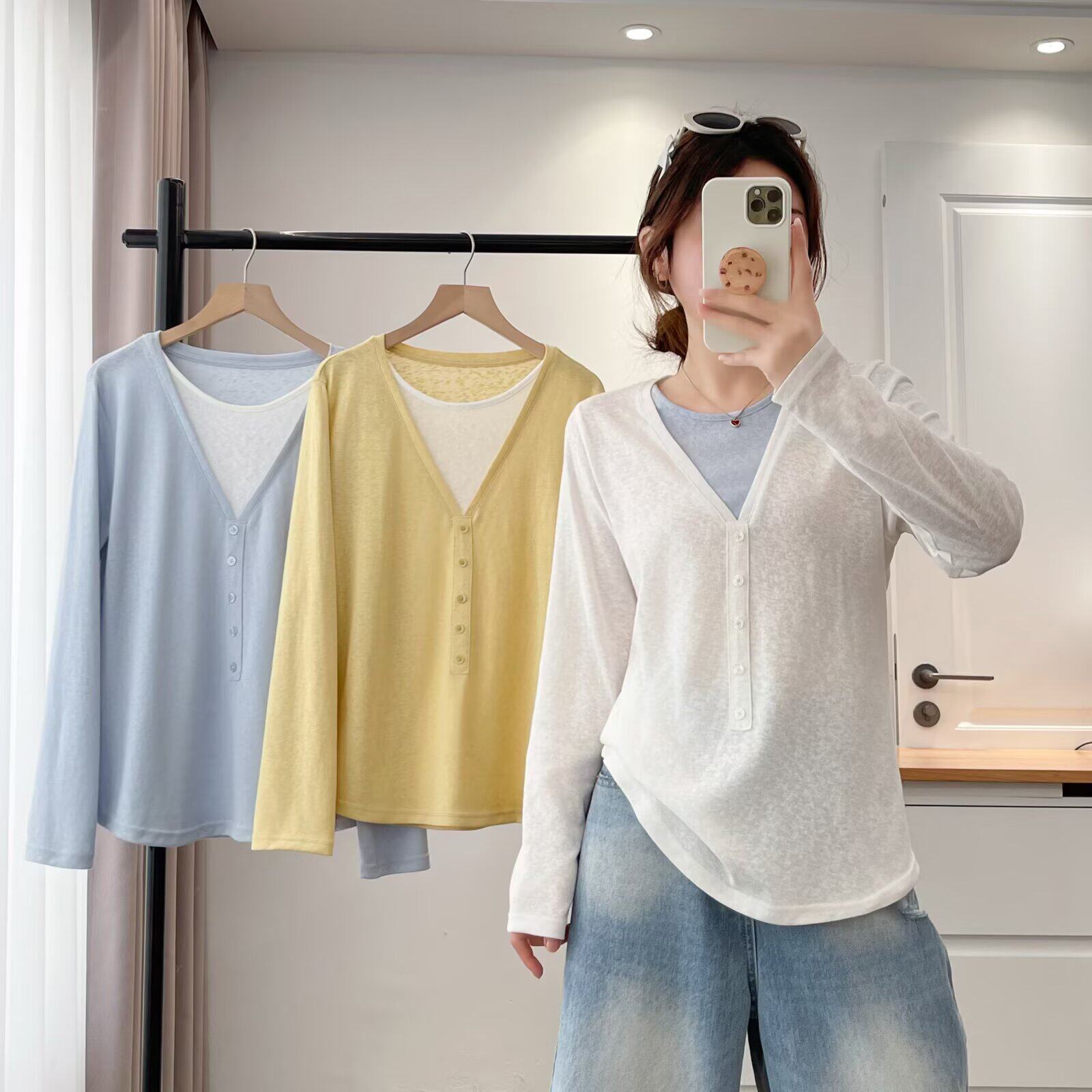 大码女装春夏季韩版胖mm假两件长袖T恤女宽松V领纽扣显瘦百搭上衣