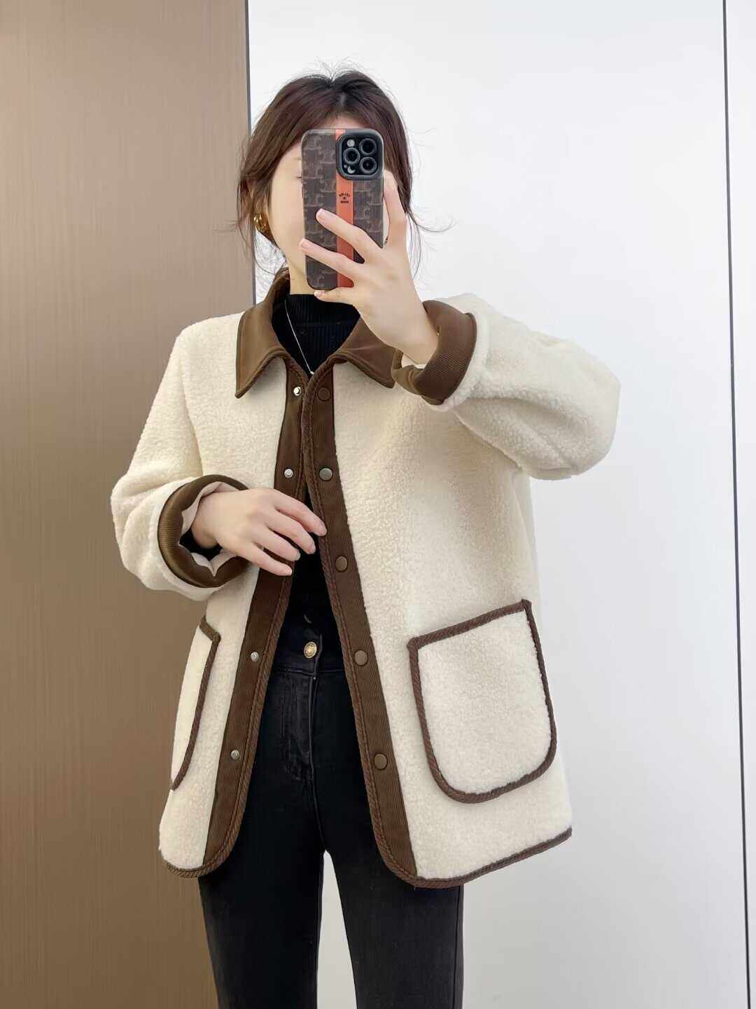 翻领撞色皮毛一体羊羔毛上衣春秋冬时尚宽松高级感大码小香风外套,女装/女士精品,短外套,淘宝优惠券,粉丝福利购,淘宝优惠卷