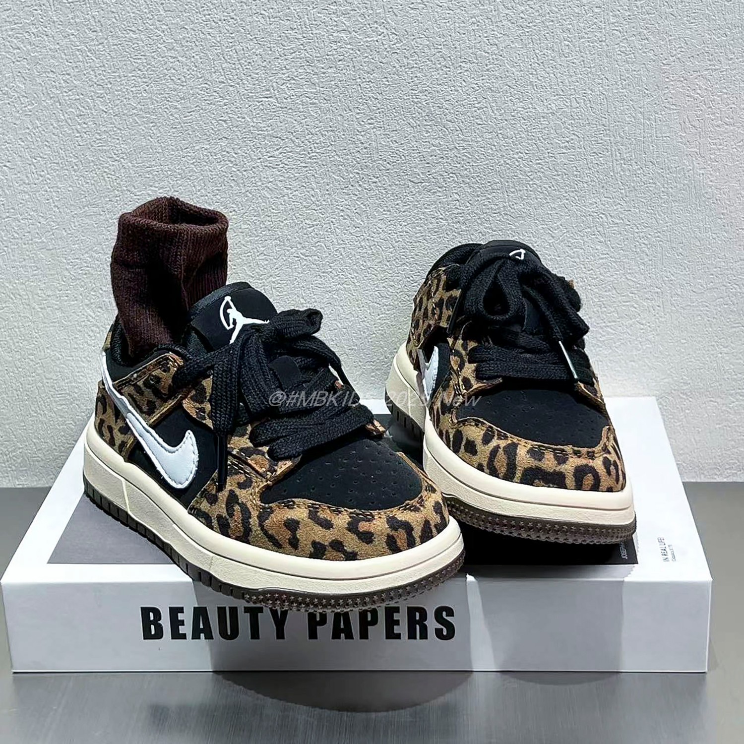 男童板鞋2025新款秋冬豹纹儿童运动鞋软底防滑加绒女童二棉休闲鞋