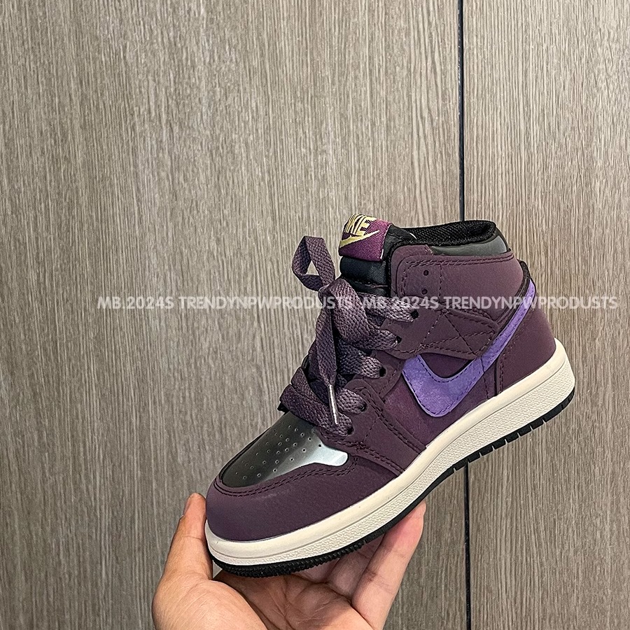 中大童时尚紫色儿童高帮运动板鞋