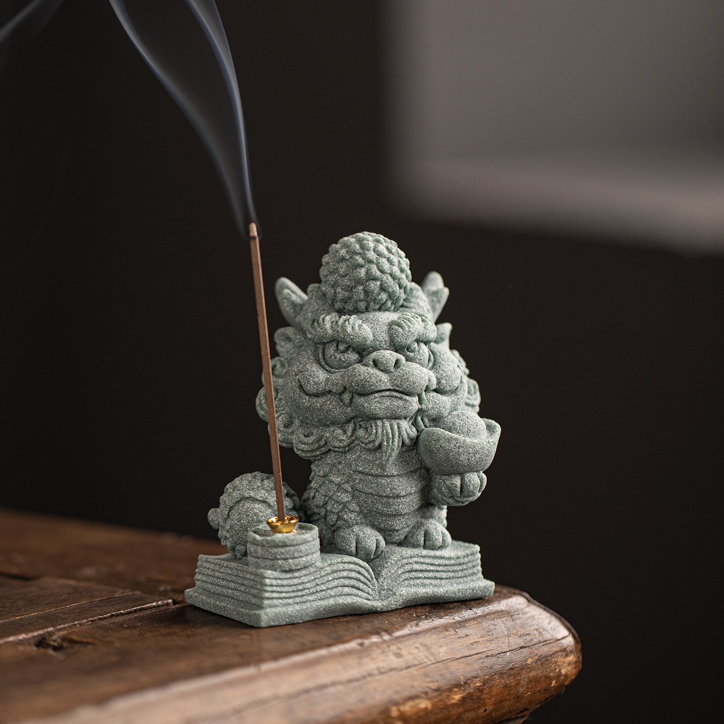 创意元宝在手一本万荔麒麟装饰品