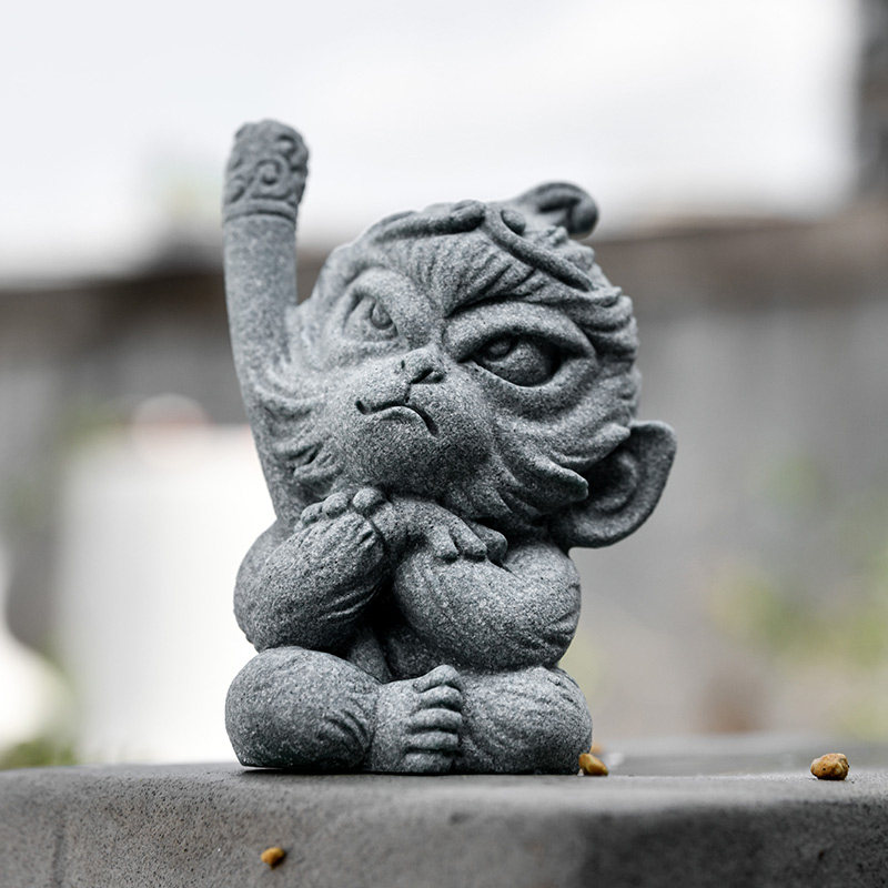 创意可爱生气小猴子茶宠摆件卡通孙悟空斗战圣佛盆栽园艺桌面造景