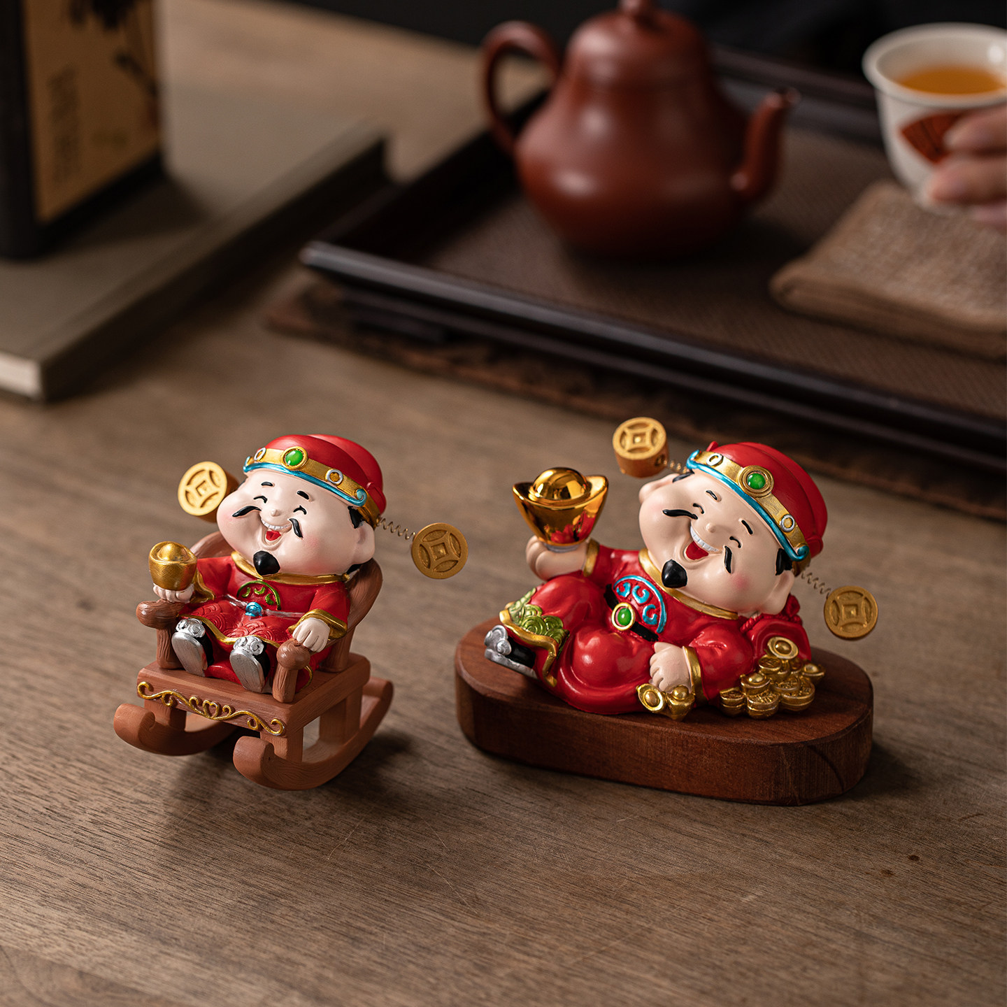 可爱卡通财神爷茶宠摆件摇摇椅招财旋转元宝茶台装饰开运乔迁礼品