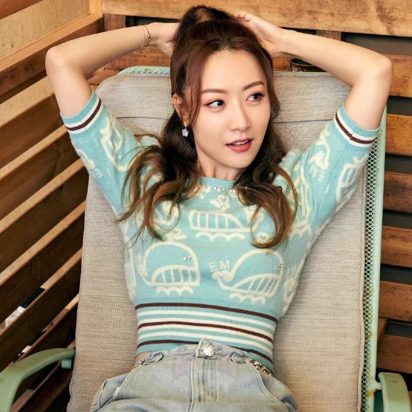 白冰明星同款珍珠短袖毛衣女早秋中袖上衣内搭外穿潮2025春季新款