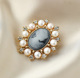 珍珠人像胸针高档女胸花设计感小众款 毛衣别针西装 精致大徽章奢华