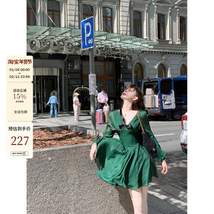 吃绿色菜【莉莉丝】法式蝴蝶结v领长袖收腰显瘦连衣短裙