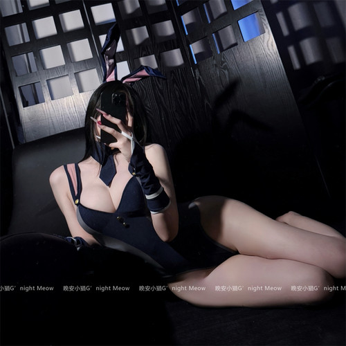 性感纯欲cos兔女郎制服深v睡衣女