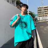湖绿色