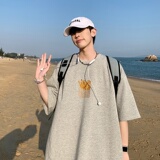 灰色