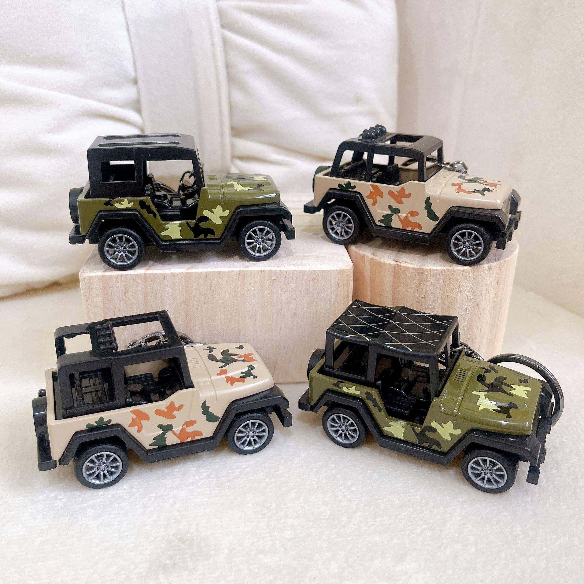 卡通迷彩吉普车钥匙扣书包挂件高级感男生创意网红时尚小玩具