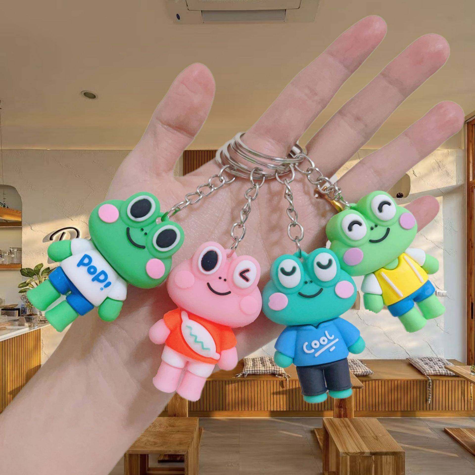 网红减压爆眼大眼蛙可爱创意钥匙扣情侣汽车书包挂件盲盒礼品