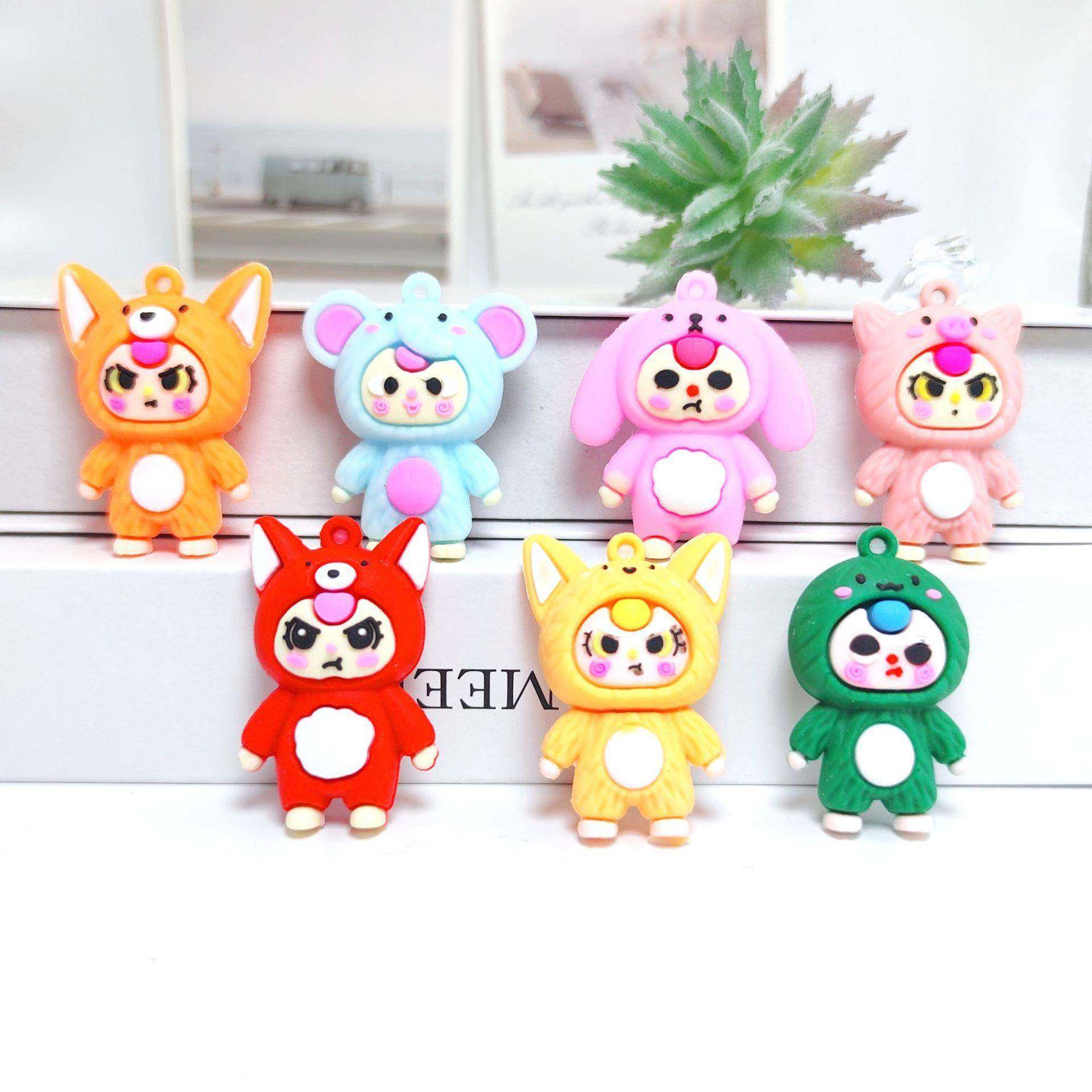 跨境卡通可爱娃三岁钥匙扣精美包包挂件地推小礼品盲盒公仔